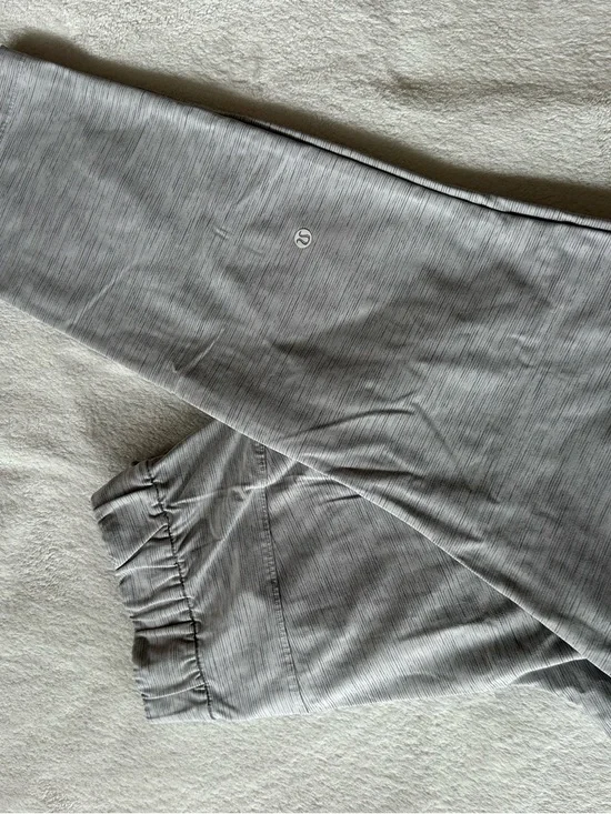 On the Fly Mid Rise Pant - Picture 2 of 3